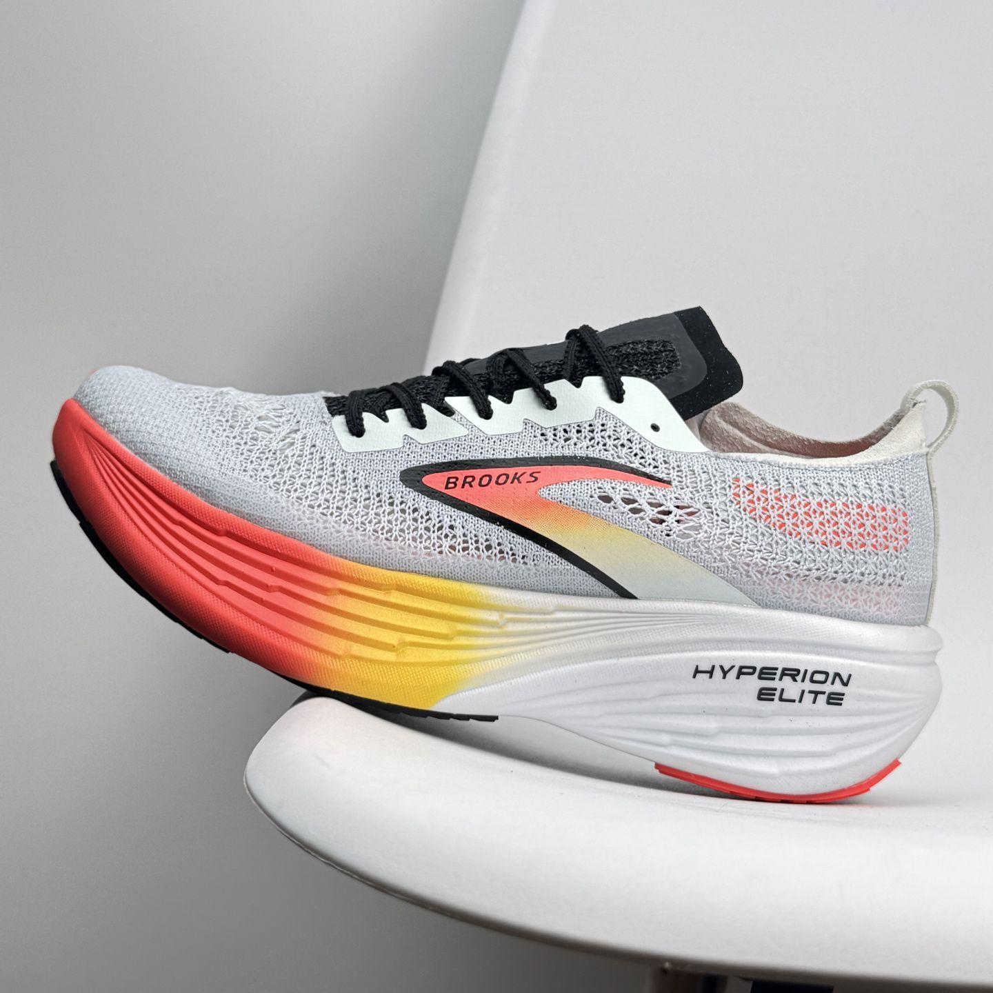 Brooks/布鲁克斯 Hyperion Elite 龙卷风 4 碳板竞速神器!